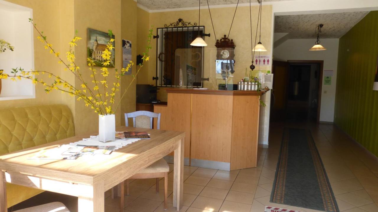 Land-Gut-Hotel Schenkenberger Hof Delitzsch Buitenkant foto