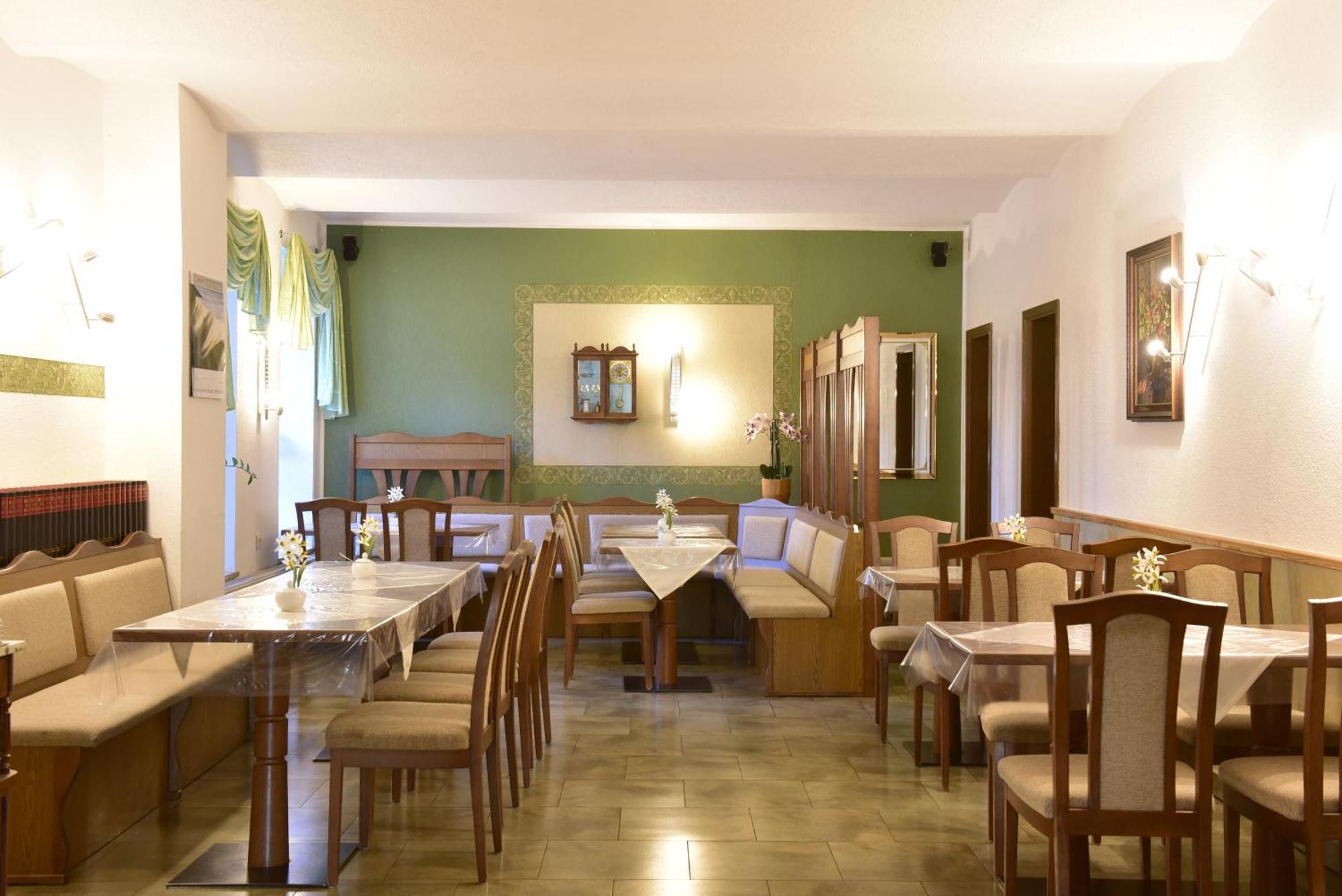 Land-Gut-Hotel Schenkenberger Hof Delitzsch Buitenkant foto