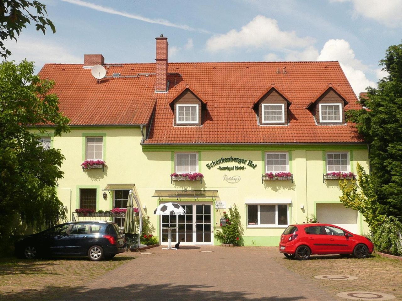 Land-Gut-Hotel Schenkenberger Hof Delitzsch Buitenkant foto